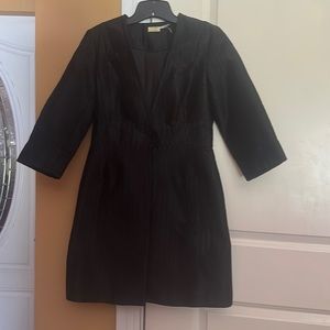 Max studio Special Edition beautiful coat in new condition. Super elegant.